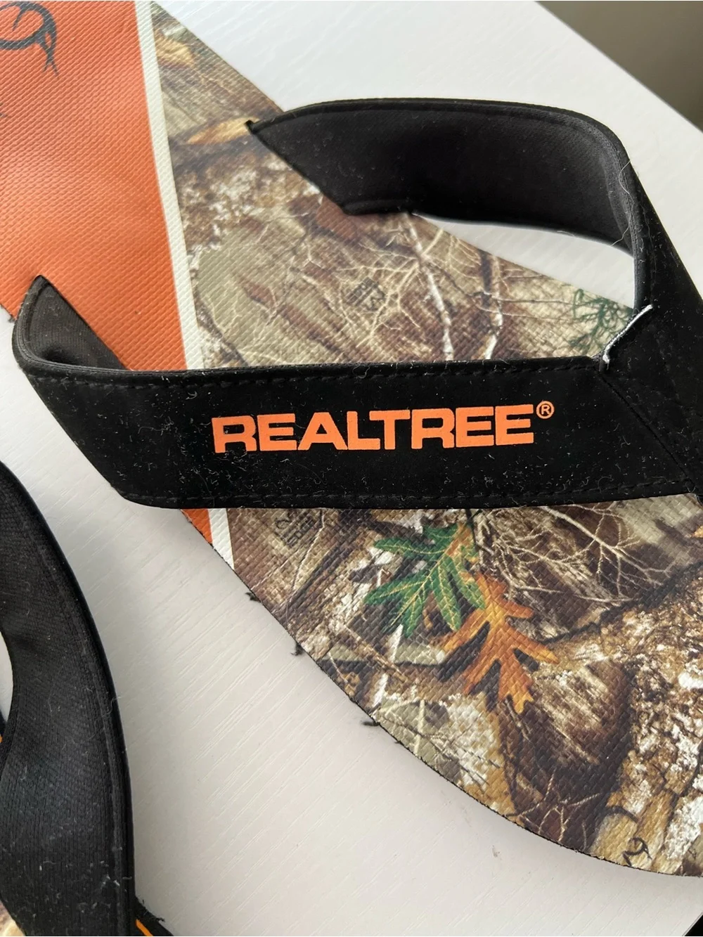 Realtree Kids' Orange Camo Flip Flops